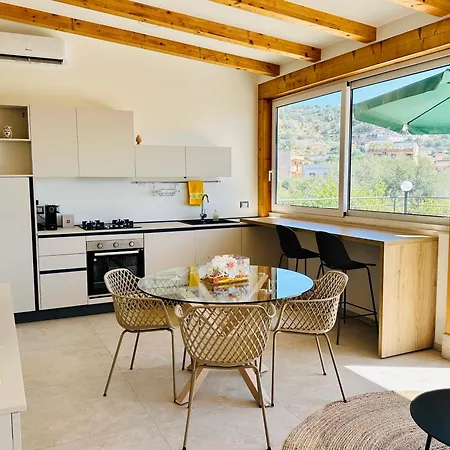 Casa Ginlo Santa Teresa Di Riva
