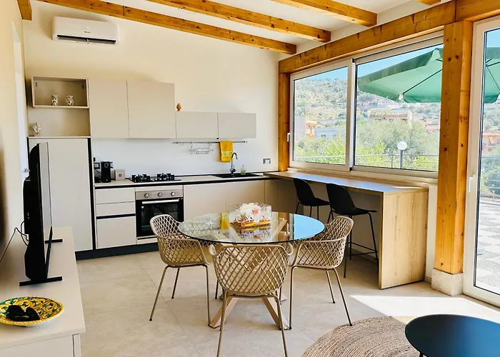 Casa Ginlo Santa Teresa Di Riva